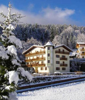 2 bedrooms appartement at Andalo 600 m away from the slopes with city view garden and wifi Andalo
